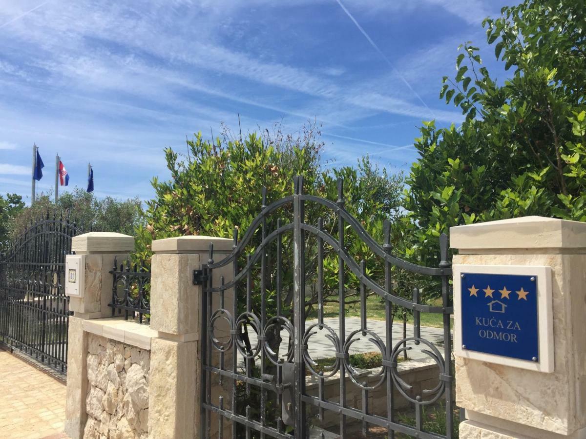 Villa Dabo ノヴァリャ エクステリア 写真